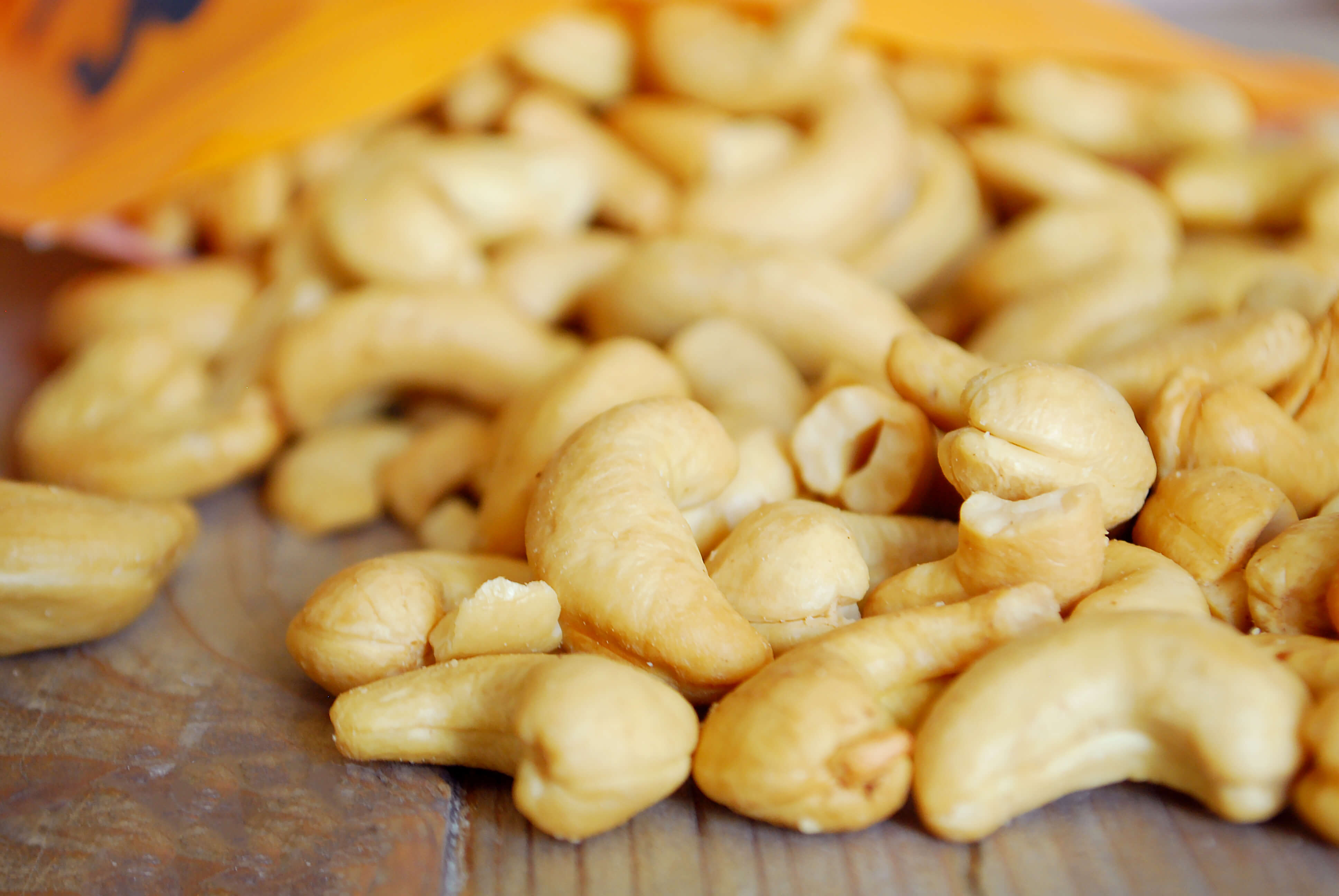 Raw Cashews - Contentiment Global Resources